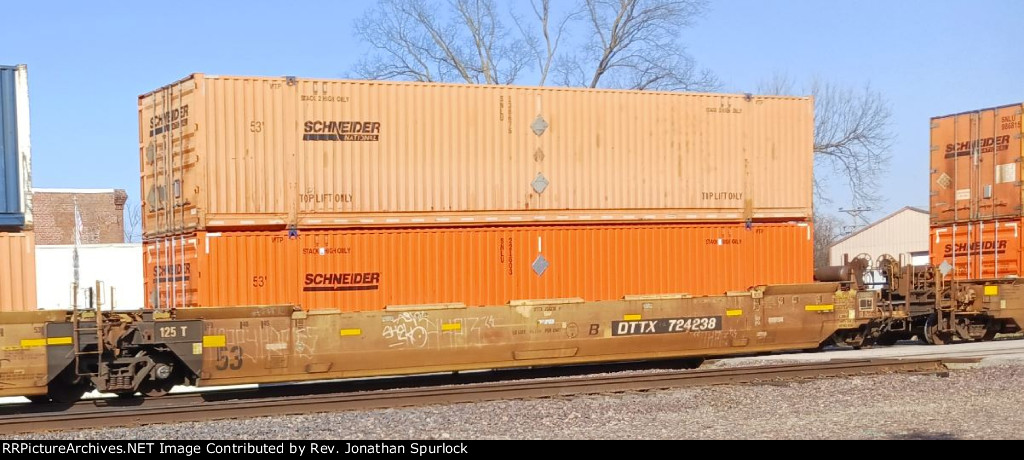 DTTX 724238B and two containers